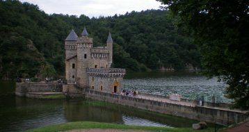 chambre d'hotes Ferme Fleurie proche de Roanne et du lac des sapins