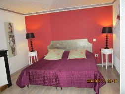 Suite (ou gite) Alexia chambre d'hotes Ferme Fleurie proche de Roanne et du lac des sapins